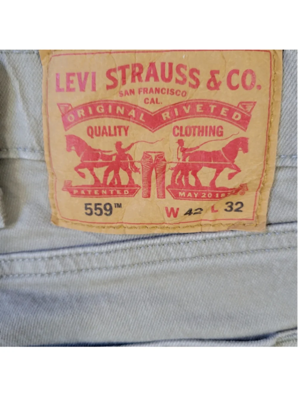 Levi's 559 Tan Straight Jeans Size 42/32 Men's Excellent Condition